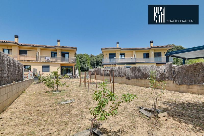 Foto cf4a1a33-bad5-4c8b-8812-37d14519dc5e. Casa amb aparcament a Cervià de Ter