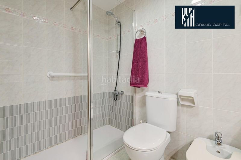Foto df290577-ab5b-4fd7-87f4-01882ef928ef. Pis amb calefacció aparcament piscina a Els Pins Blanes