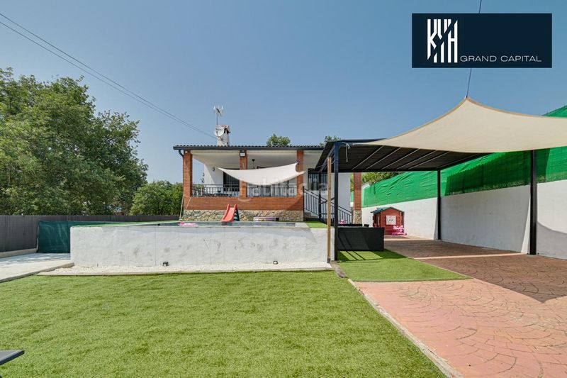Foto f78869f4-8763-4417-997d-1e1701f31634. Casa amb calefacció aparcament piscina a Sils
