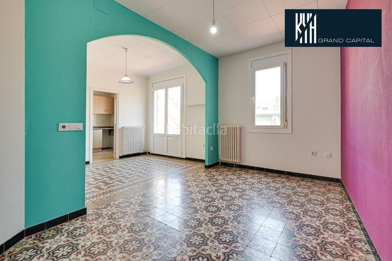 Foto 45d8101b-bcc0-40be-a42d-3015c254ce48. Casa amb calefacció a Centre Figueres