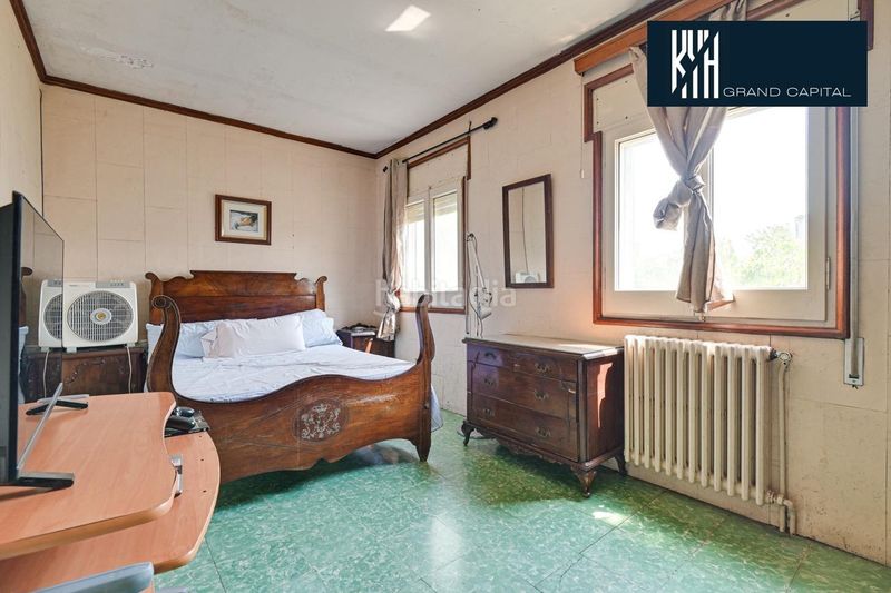 Foto b3f1f0b0-0e45-4819-8df5-112e23125756. Casa amb aparcament a Sarrià de Ter