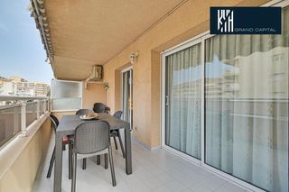 Flat  Carrer carrer mallorca. Piso blanes