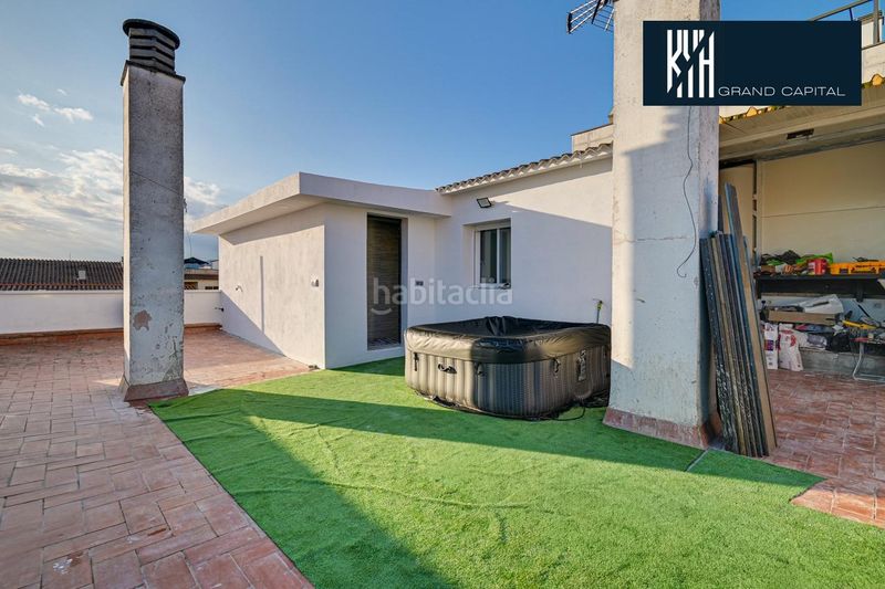 Foto 798c56d5-778d-447f-b3fc-280979265430. Penthouse with heating in Taialà - Germans Sabat Girona