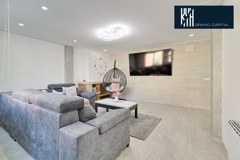 Foto 93d6985b-bd2c-4e17-b4f8-918f56bda20c. Penthouse with heating in Taialà - Germans Sabat Girona