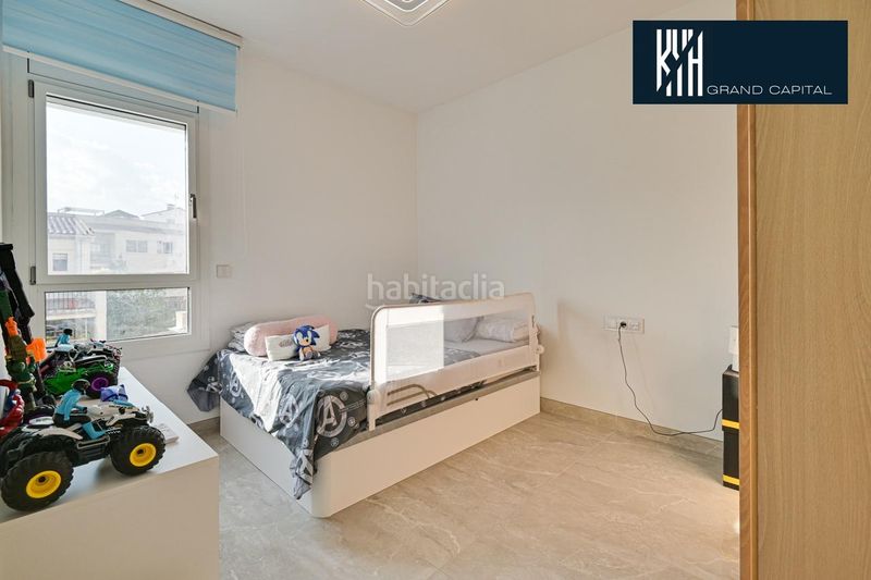 Foto f2f142b1-0679-4725-b7d7-20c64205a1dc. Penthouse with heating in Taialà - Germans Sabat Girona