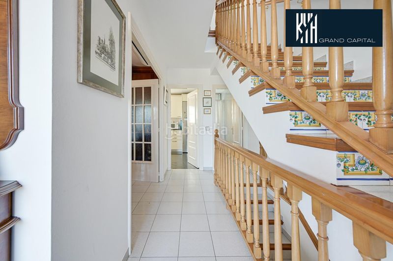 Foto 0418d3ed-6246-4639-b667-815a870d6404. Casa amb aparcament a Montjuïc Girona