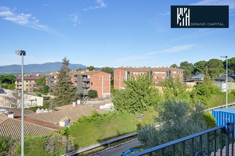 Foto 5513d6b1-c055-46ad-afea-09e203bec4dc. Casa amb aparcament a Montjuïc Girona