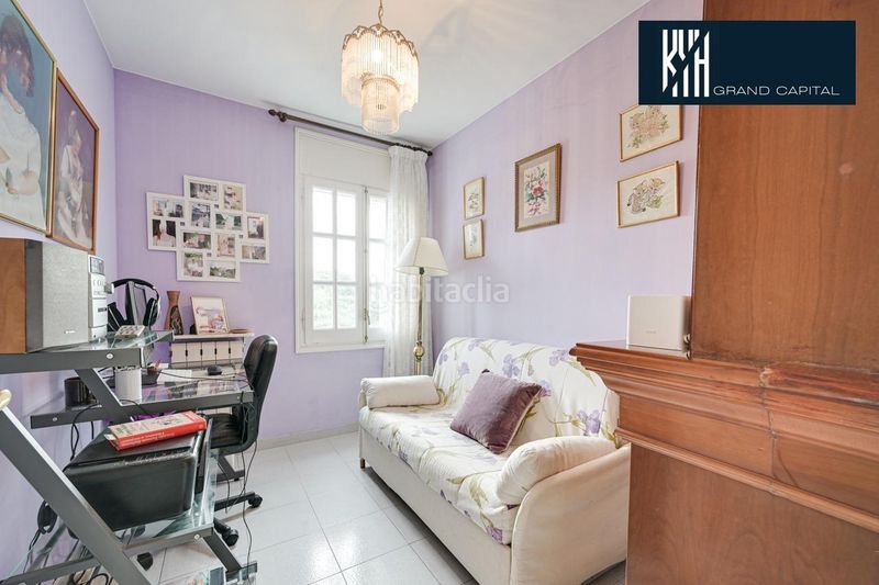 Foto a7133e0c-ed51-4b1b-a3c8-ba805f3dbd71. Casa amb aparcament a Montjuïc Girona