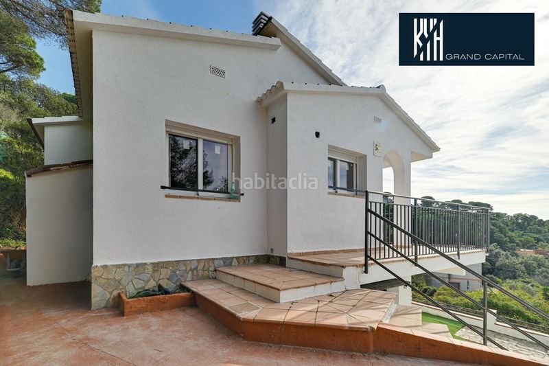 Foto 6d168bda-222a-4659-9b89-a93bddf6744b. Casa amb aparcament a Aiguaviva Parc Vidreres