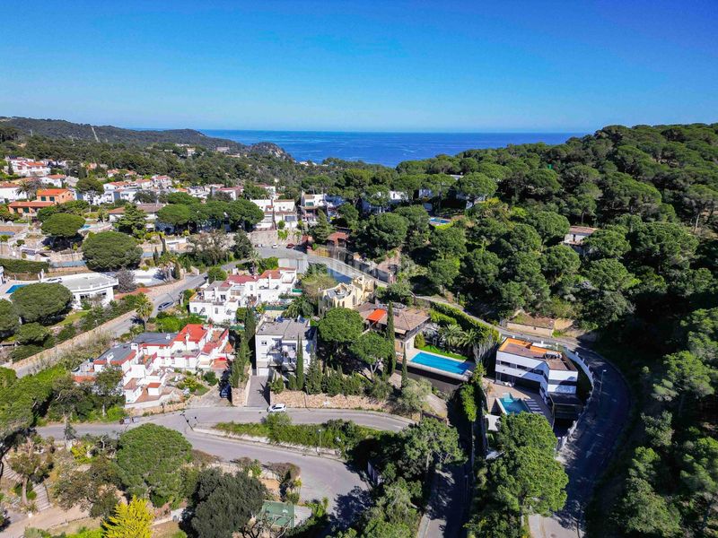 Foto c737e22a-0888-4e64-a728-b2798d8aba5e. Xalet amb calefacció piscina a Canyelles Lloret de Mar