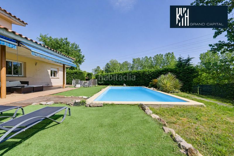 Foto 3d8cc21c-3244-47bc-9e94-4be5ba1e4b40. Casa amb calefacció aparcament piscina a Caldes de Malavella