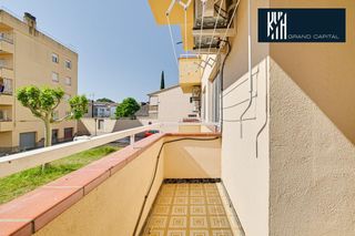 Planta baixa  Carrer carrer joan maragall. Bajo vidreres