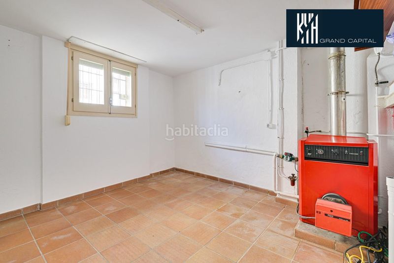 Foto 9a889417-ff4b-49d9-8b4b-97933d5fe213. Planta baixa amb calefacció a Barri Vell Salt