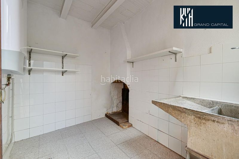 Foto b6fc79a8-83c8-4034-8643-2fa83c1443ff. Planta baixa amb calefacció a Barri Vell Salt