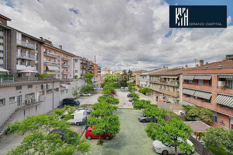 Foto 06f74b63-6d99-49cc-a86c-421d8c27c595. Pis amb calefacció aparcament a Eixample Sud-Migdia Girona