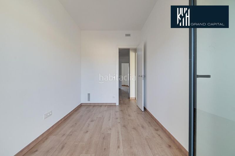 Foto 33e565ee-3d69-4a43-9bf8-4ebb1558c8ea. Casa adossada amb aparcament a Sils