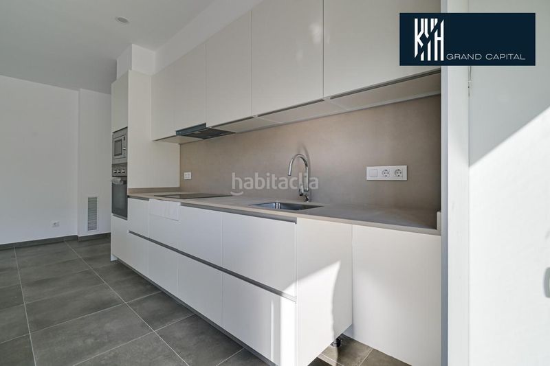 Foto 4f05f153-9188-4b5e-af7d-f5834eae8760. Casa adossada amb aparcament a Sils