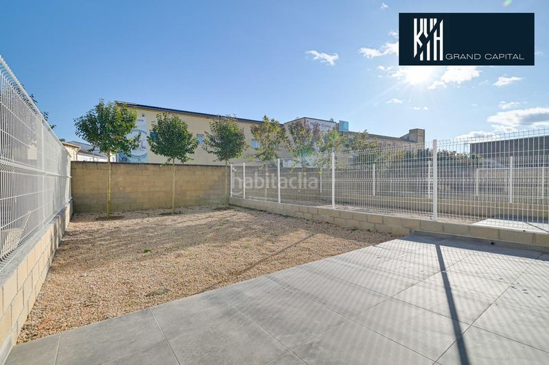 Foto bd395700-c8f5-45ab-a5fc-8679da53f925. Casa adossada amb aparcament a Sils