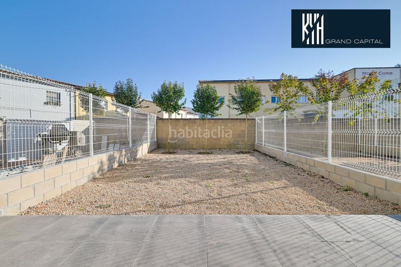 Foto e7b353a1-97cc-4f3d-bb74-415f02ce37a4. Casa adossada amb aparcament a Sils