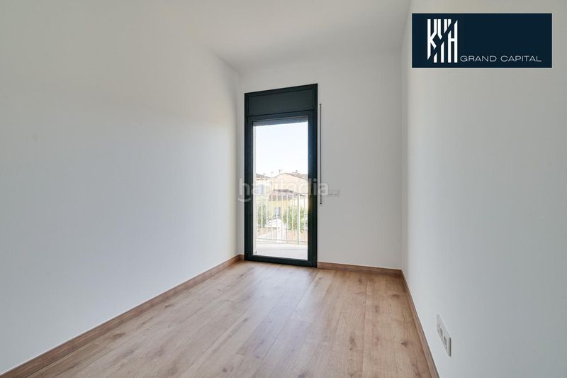 Foto f4130694-47df-4f08-ad37-a9dd6062f240. Casa adossada amb aparcament a Sils