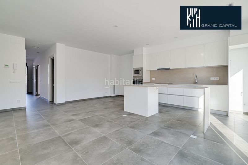 Foto fe14659f-8f58-4447-b710-e1c9a0e30339. Casa adossada amb aparcament a Sils