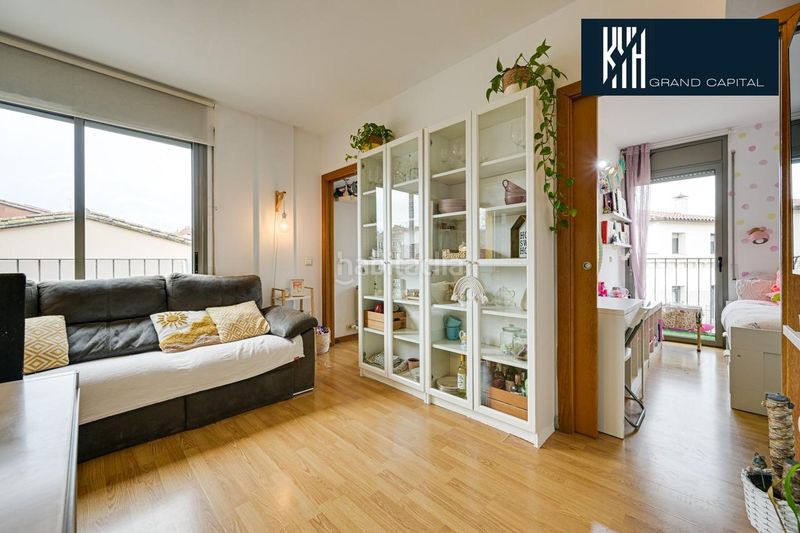 Foto 03261053-a145-46b2-8304-9bd01f9082a8. Dúplex amb calefacció a Barri dels Escriptors Salt