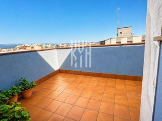 Attique  Calle campcardos-sta eugenia. Ático cangibert  campcardós santa eugènia