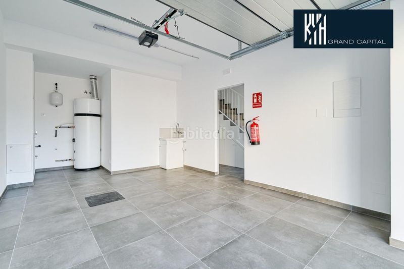 Foto b8825e6c-f84f-4d13-aae7-8b228adefbbb. Casa adossada amb calefacció aparcament a Sils