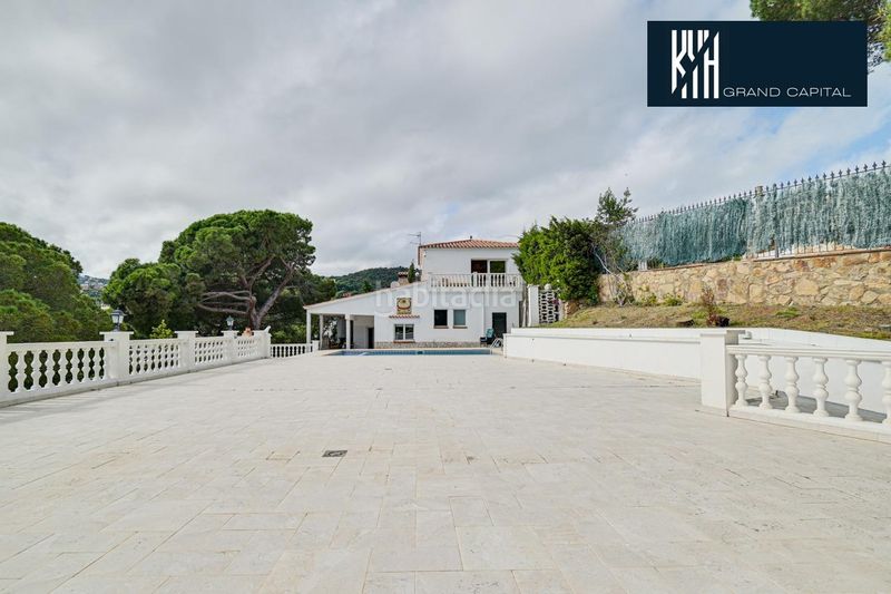 Foto 12df2c62-2b5e-4511-a77f-f880d37c1dbc. Casa amb calefacció aparcament piscina a Canyelles Lloret de Mar