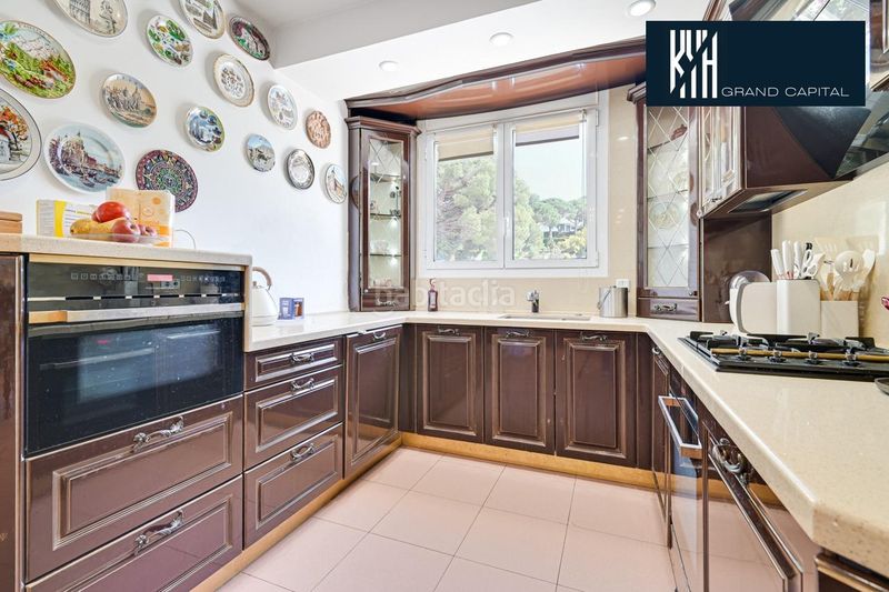 Foto 9144f856-6670-47bb-8489-28422007f420. Casa amb calefacció aparcament piscina a Canyelles Lloret de Mar