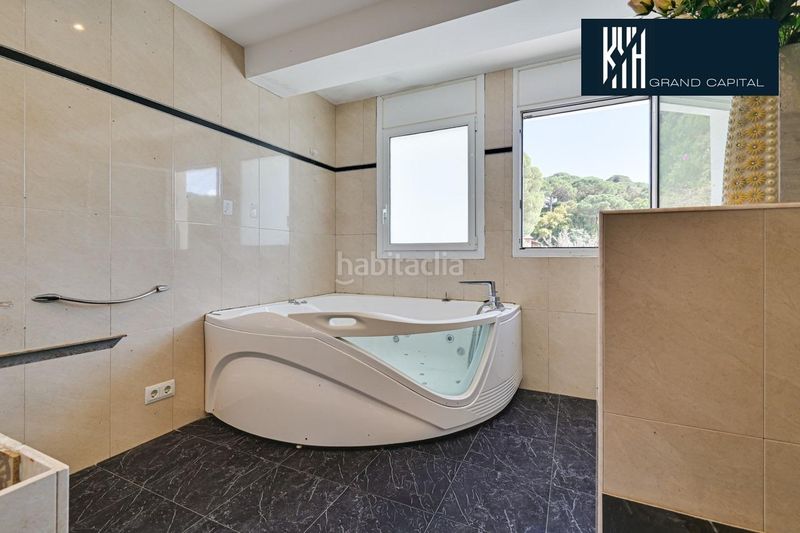 Foto 924b69cd-3626-4493-814b-b5d612cb6dd4. Casa amb calefacció aparcament piscina a Canyelles Lloret de Mar