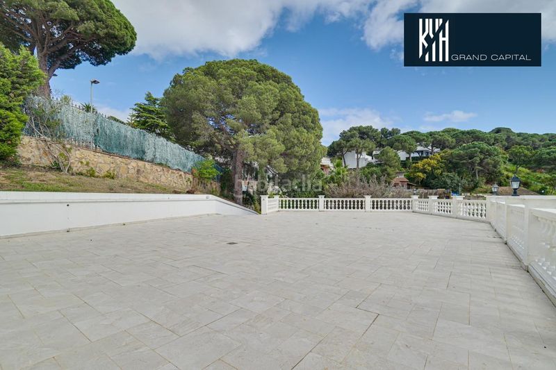 Foto a4b8d934-3ab4-424e-945a-37f2965a7575. Casa amb calefacció aparcament piscina a Canyelles Lloret de Mar