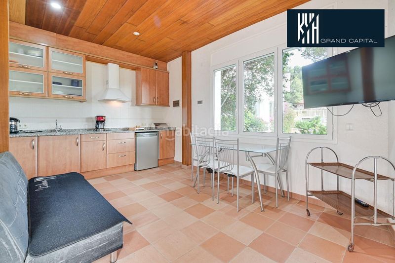 Foto c7fb48ba-e79a-4a1d-bd7c-e8a6bd627e61. Casa amb calefacció aparcament piscina a Canyelles Lloret de Mar