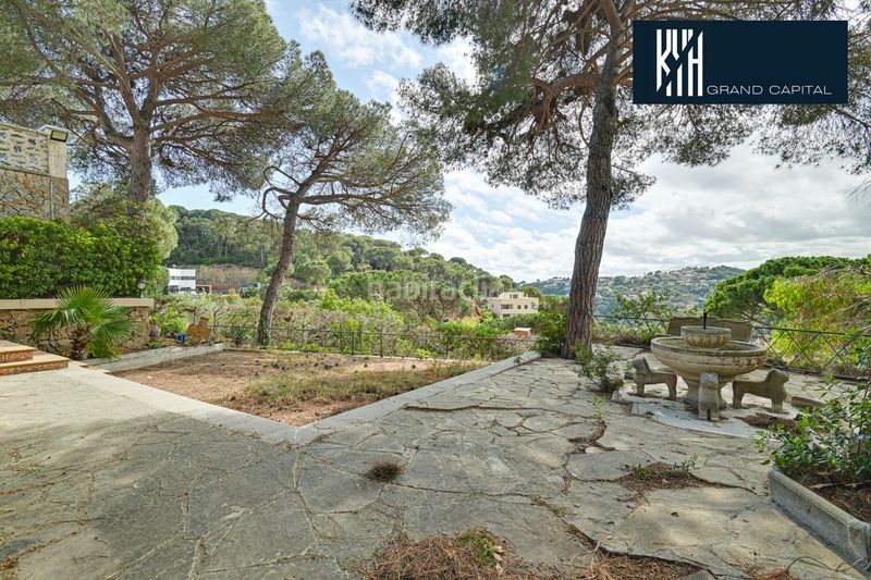 Foto c8de8973-4212-404c-a1a9-d8894552fc8a. Casa amb calefacció aparcament piscina a Canyelles Lloret de Mar