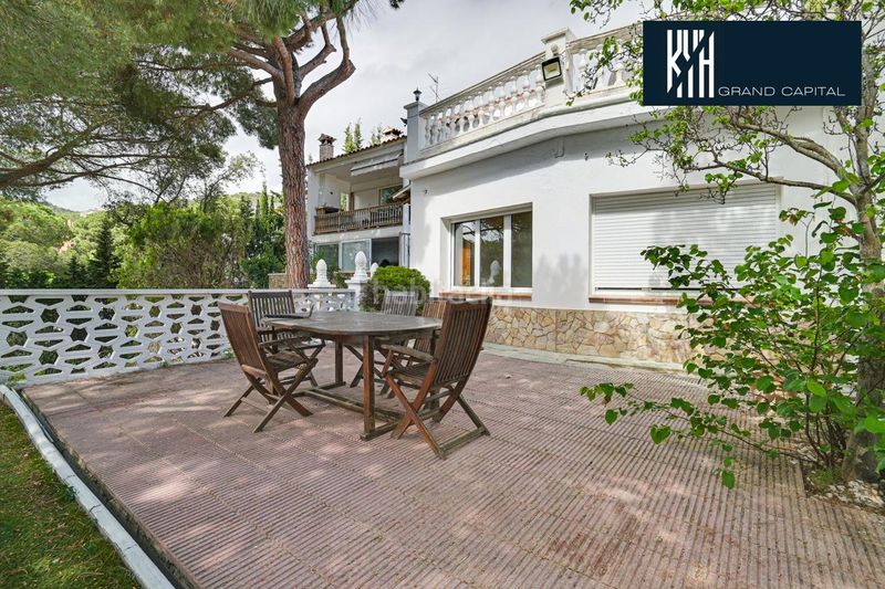 Foto d85e3d1c-d212-4564-8218-cf4f7581beca. Casa amb calefacció aparcament piscina a Canyelles Lloret de Mar