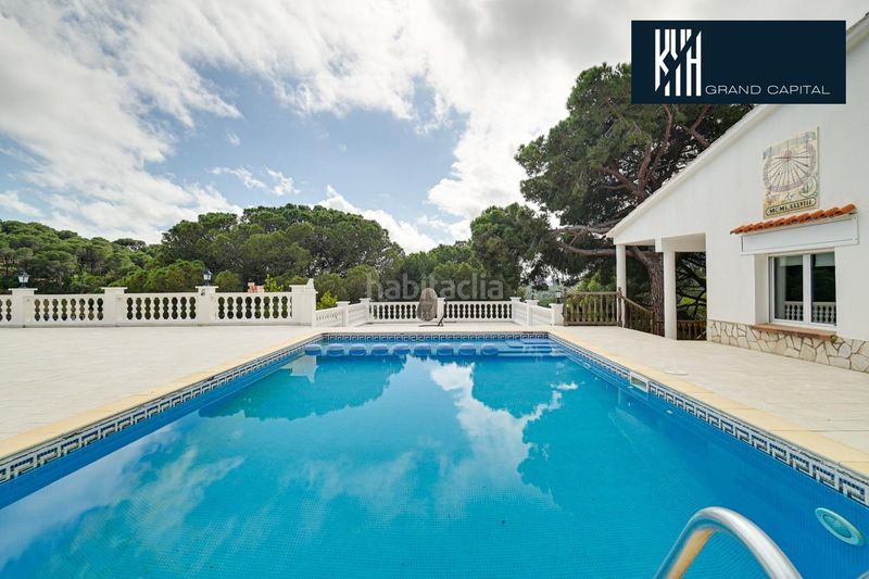 Foto f40f0249-0663-48a9-b3fa-33bda8358bd7. Casa amb calefacció aparcament piscina a Canyelles Lloret de Mar