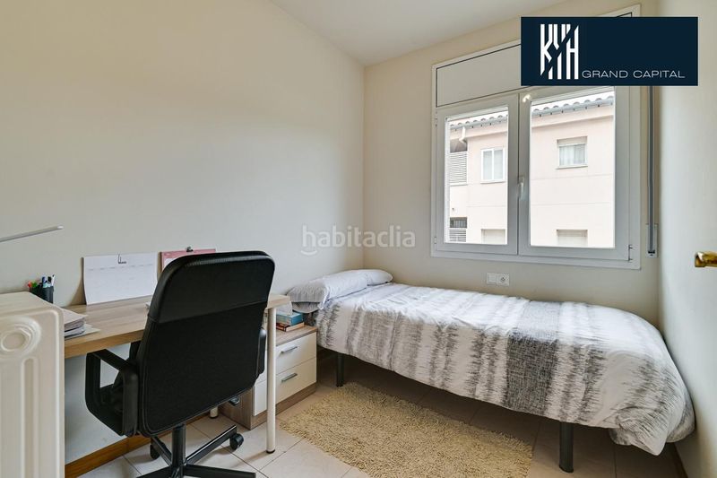 Foto e0d04b24-793e-4543-9650-4562f74a9e1e. Pis amb calefacció a Eixample Sud-Migdia Girona