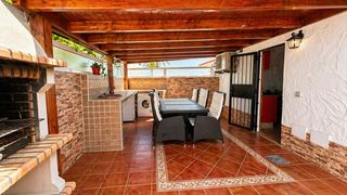 Lloguer Casa en Avenida de gran canaria 15. Se alquila por temporadas desde el 15 de septiembre hasta el 15