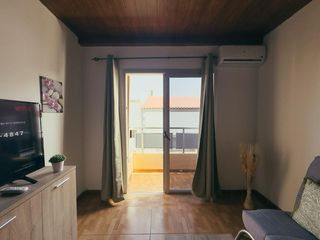 Rent Flat  Calle tirma. Se alquila por temporadas ( no larga temporada)