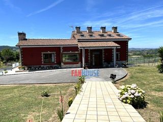Chalet  Eria porceyo. Chalet en venta en periferia  porceyo, 5 dormitorios.