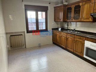 Lloguer Pis  Santín. Piso en alquiler en nuevo gijón, 3 dormitorios.