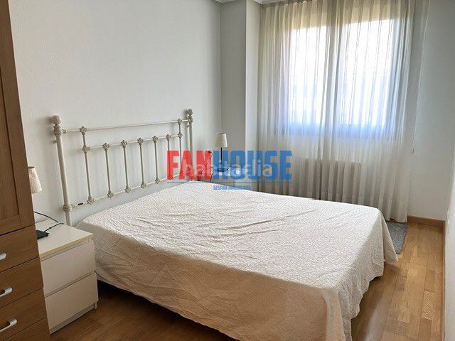 Foto 8e8d35a6-3f87-4d72-bec8-41629e845093. Rent flat with heating parking in Viesques Gijón