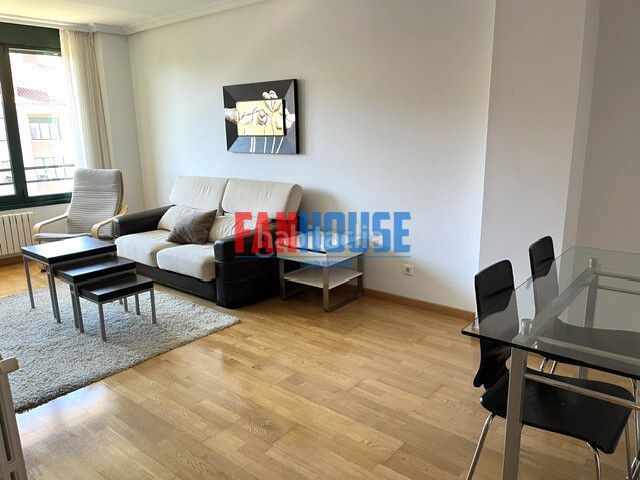 Foto ba676362-607b-4b8f-bf16-747b33f5ea7b. Rent flat with heating parking in Viesques Gijón