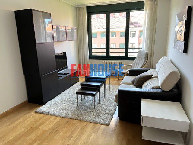 Foto c635666b-a530-4f34-b9e7-8bb18b7d5e12. Rent flat with heating parking in Viesques Gijón