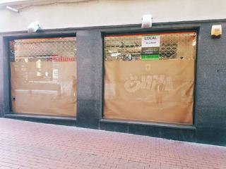 Lloguer Local Comercial a Carrer de gaudí 8. Local de 160 m2 en el centro