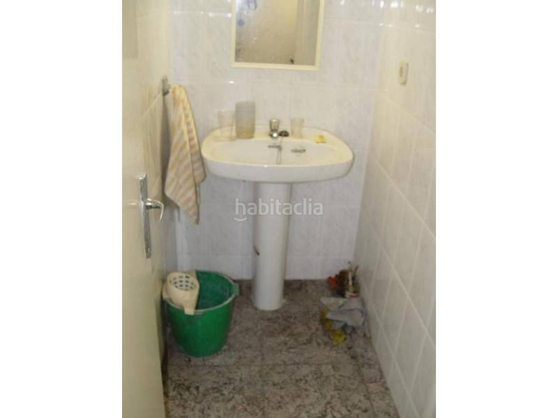 Foto 106af9dd-1718-4a4e-af36-9e2cc655079e. Alquiler local comercial  de unos 100 m2 aproximadamente, 1 lavabo. en Terrassa