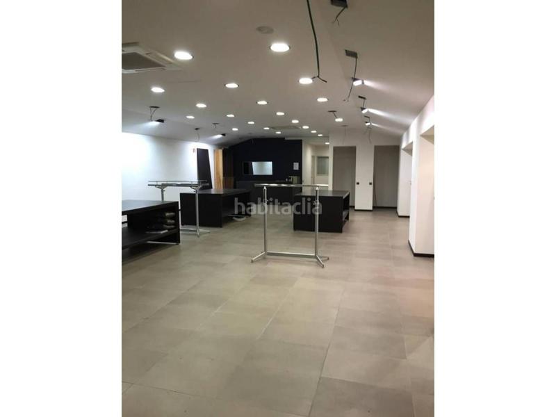 Foto 029ccc90-f95e-4955-bdbd-d1f977c33918. Lloguer local comercial a Barri del Centre Terrassa