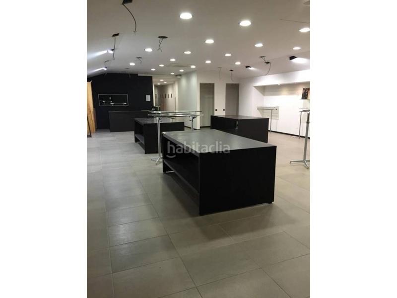 Foto 4f6e2c4d-72ea-43c1-90e4-f88fca6f8b06. Lloguer local comercial a Barri del Centre Terrassa