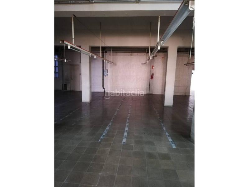 Foto 3cf09015-2af5-4e6a-8c1f-5dc82a1204ea. Rent business premise in carrer d'alexander bell 91 in Terrassa