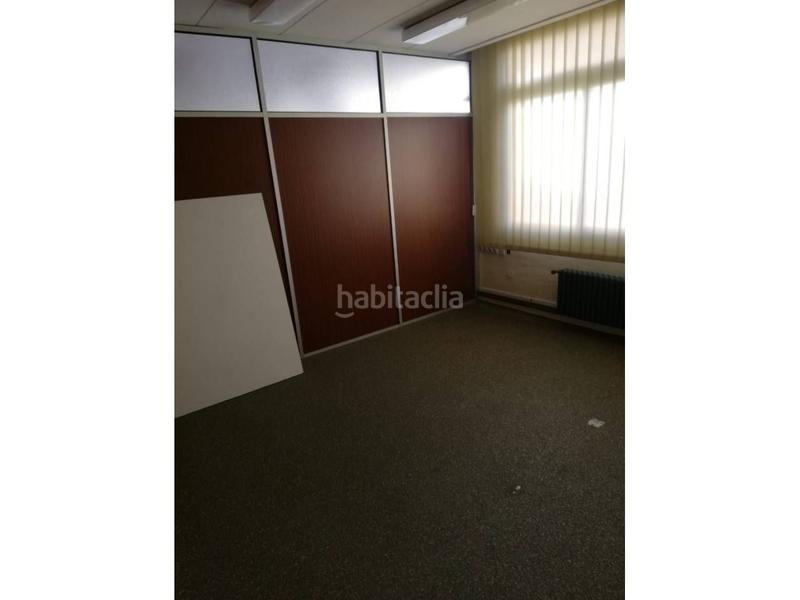 Foto 8e4ca30a-1874-43fe-a2cd-41e22af5e307. Rent business premise in carrer d'alexander bell 91 in Terrassa